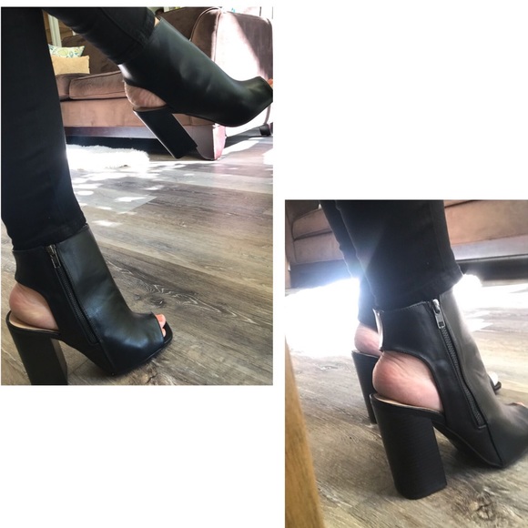 Black Peep Toe Booties🤩 - Picture 3 of 5
